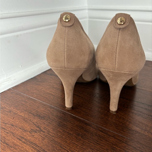 Michael Kors Pump - Picture 5 of 5